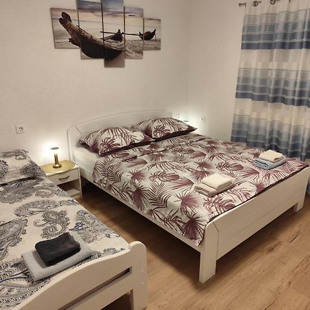 Guesthouse Eljuga Family Stari Grad  Eksteriør billede