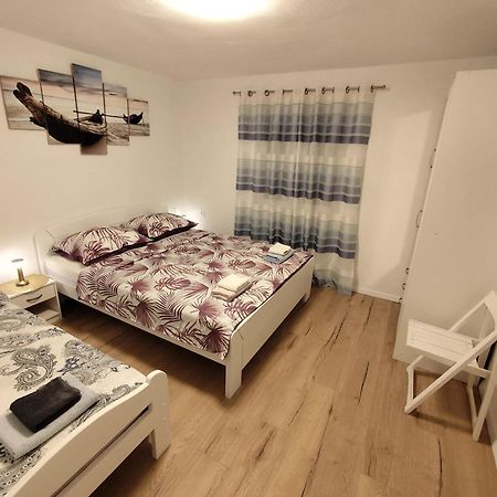 Guesthouse Eljuga Family Stari Grad  Eksteriør billede