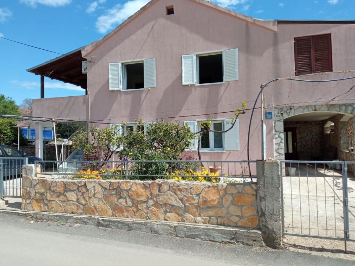 Guesthouse Eljuga Family Stari Grad  Eksteriør billede