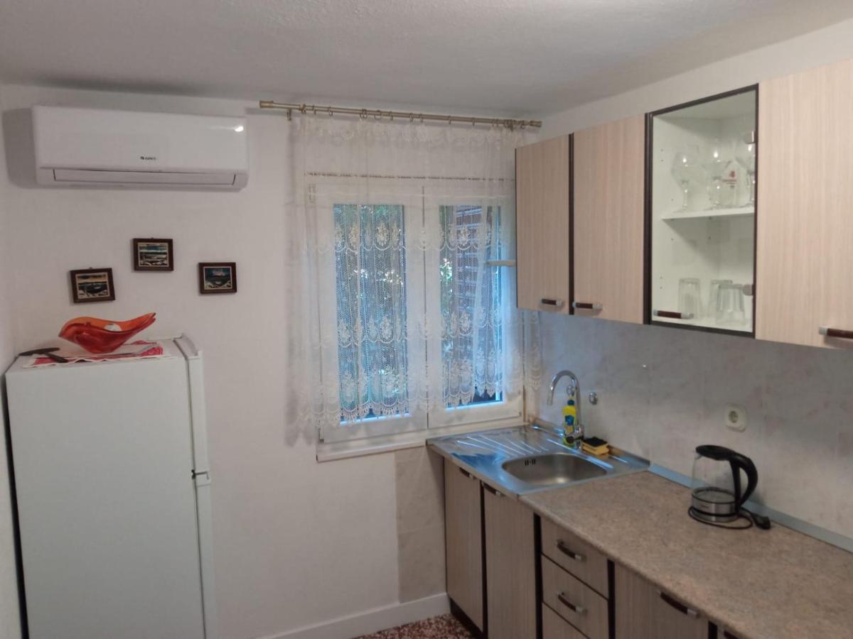 Guesthouse Eljuga Family Stari Grad  Eksteriør billede