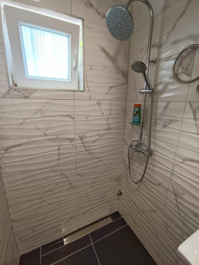 Guesthouse Eljuga Family Stari Grad  Eksteriør billede