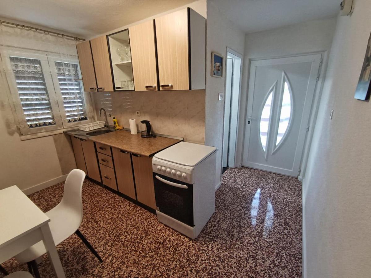 Guesthouse Eljuga Family Stari Grad  Eksteriør billede