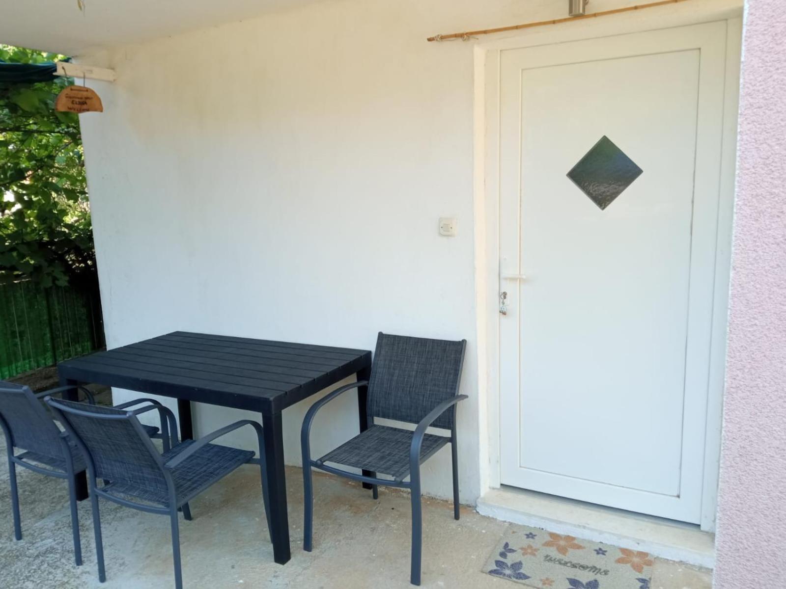 Guesthouse Eljuga Family Stari Grad  Eksteriør billede