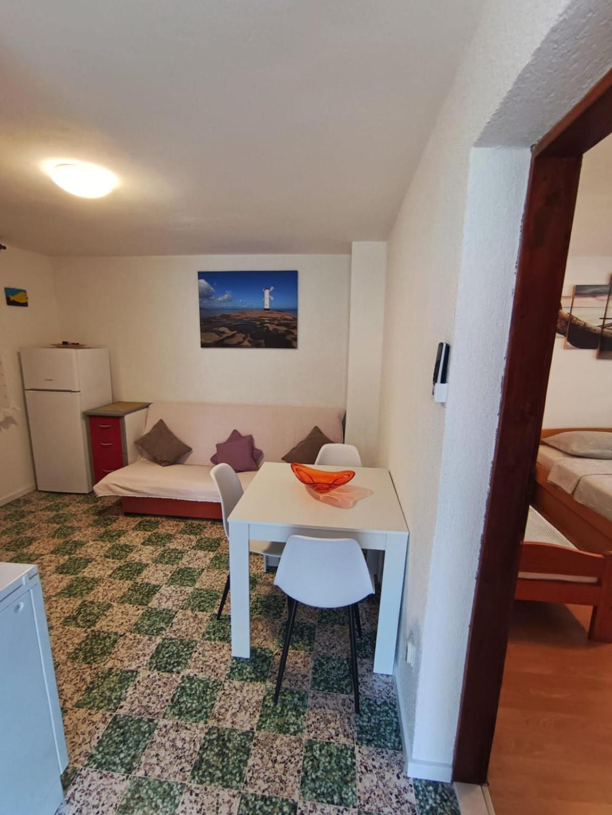 Guesthouse Eljuga Family Stari Grad  Eksteriør billede