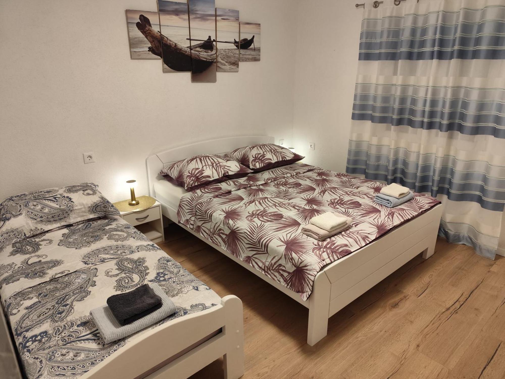 Guesthouse Eljuga Family Stari Grad  Eksteriør billede