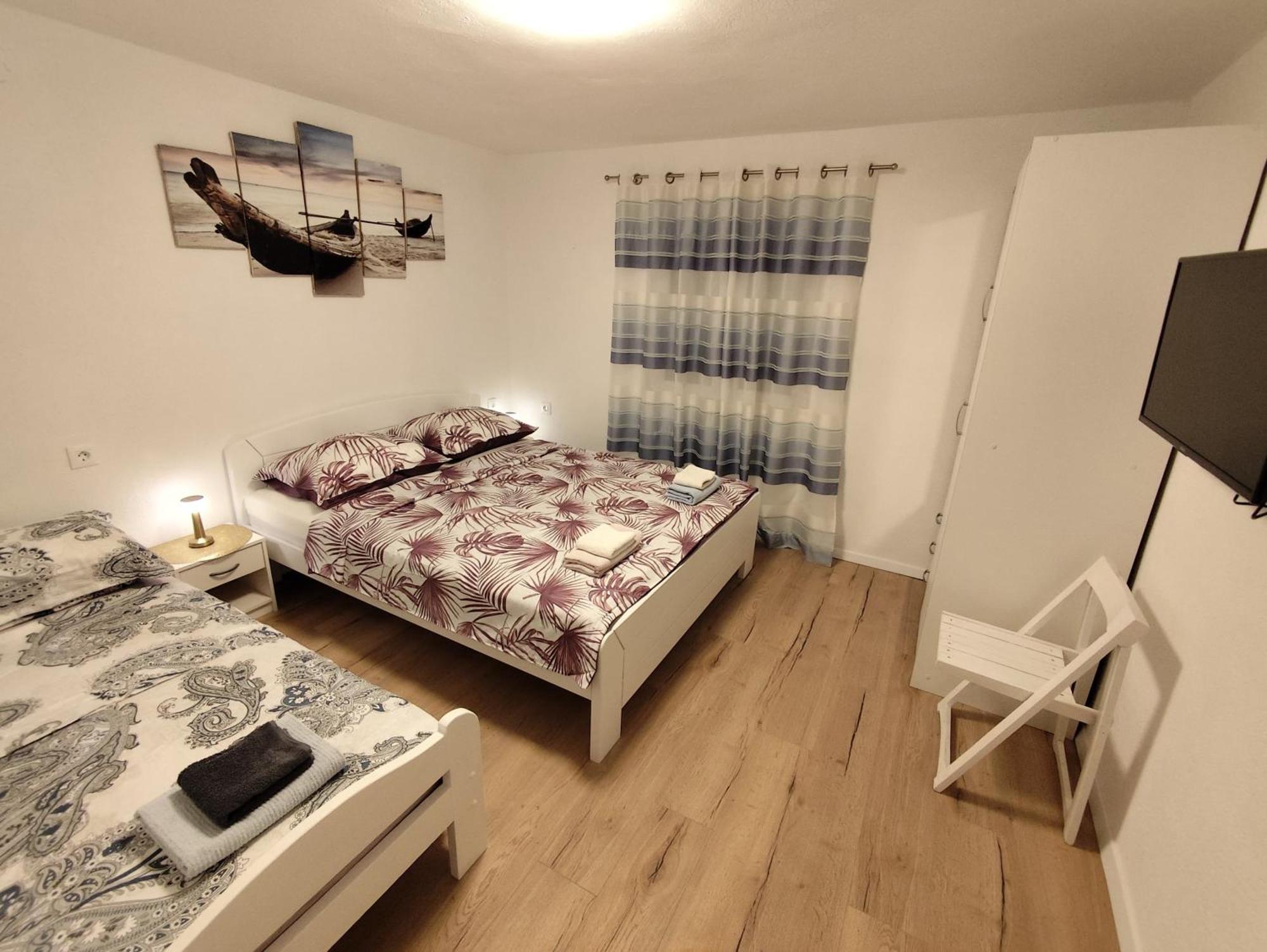 Guesthouse Eljuga Family Stari Grad  Eksteriør billede