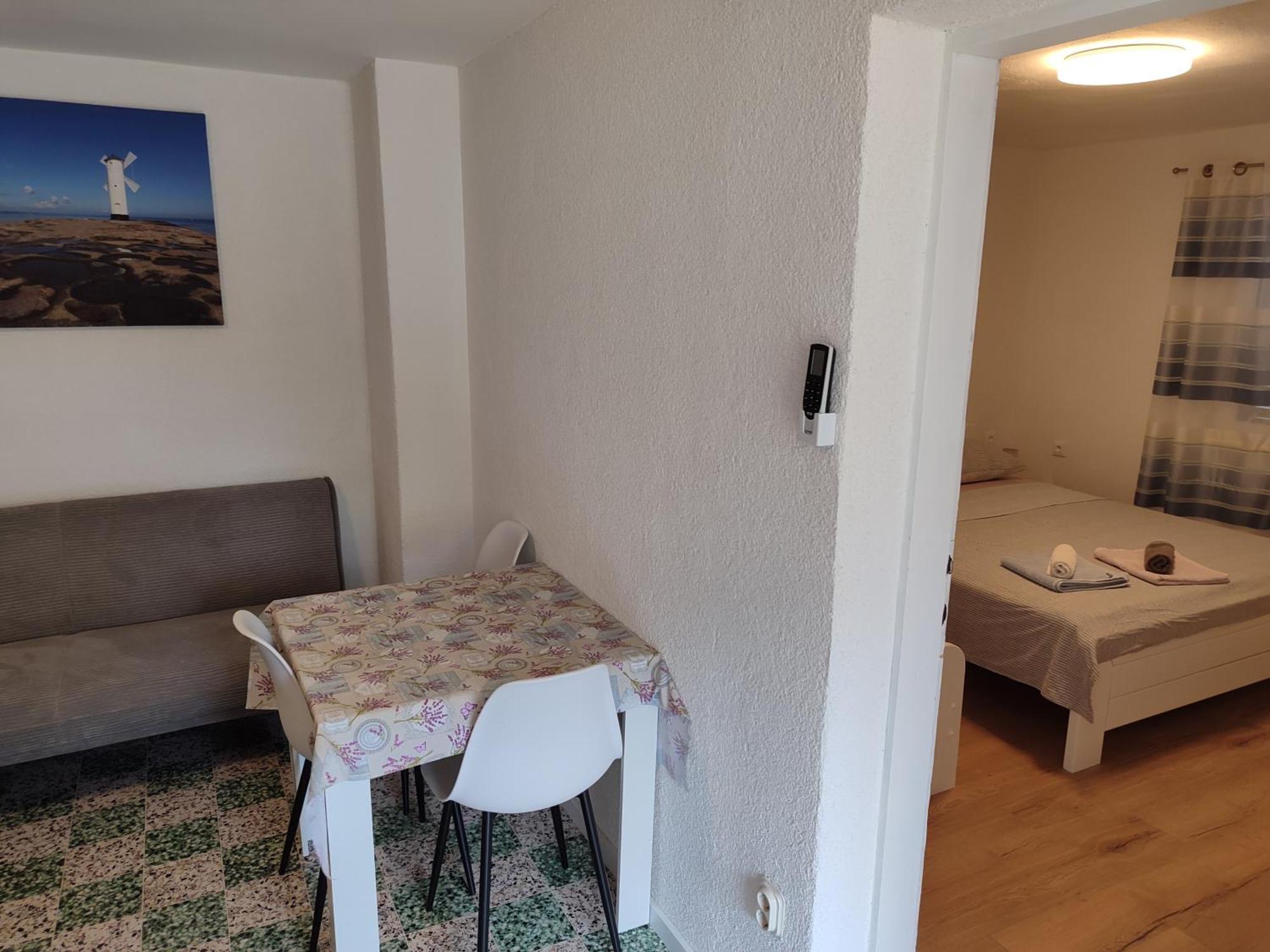 Guesthouse Eljuga Family Stari Grad  Eksteriør billede